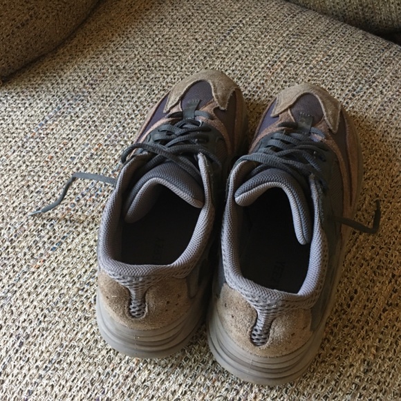 Adidas Yeezy’s size 11 - Picture 2 of 3